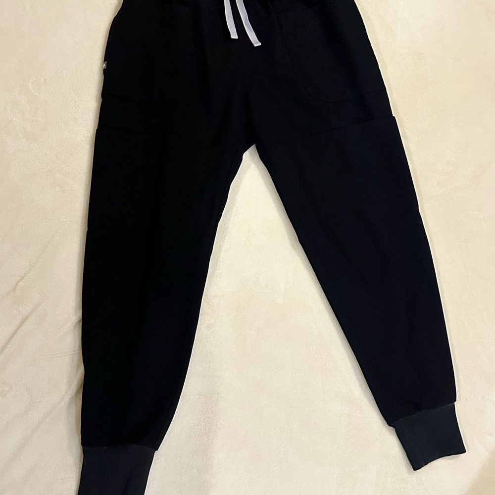Black Figs Zamora Jogger Scrub Pants